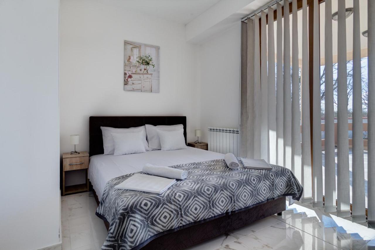 Stars Residence Petrovac Екстер'єр фото