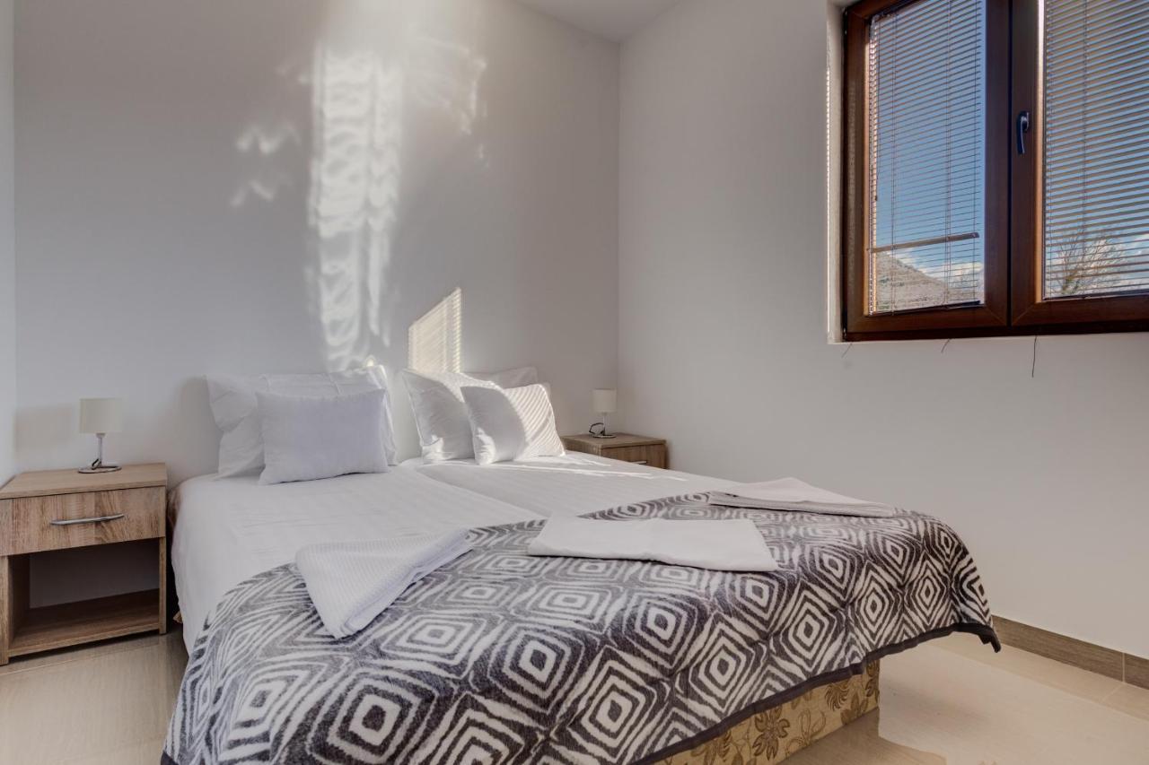 Stars Residence Petrovac Екстер'єр фото