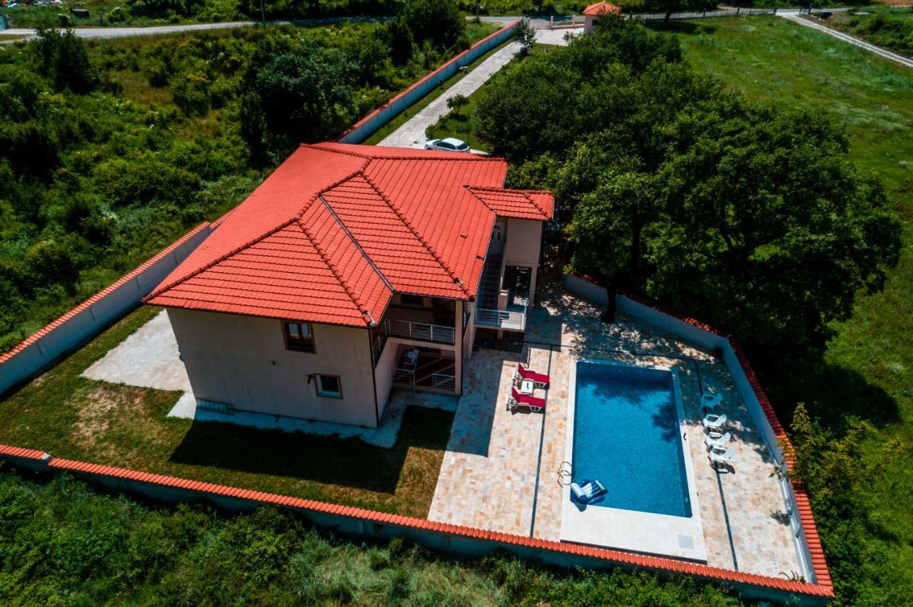 Stars Residence Petrovac Екстер'єр фото